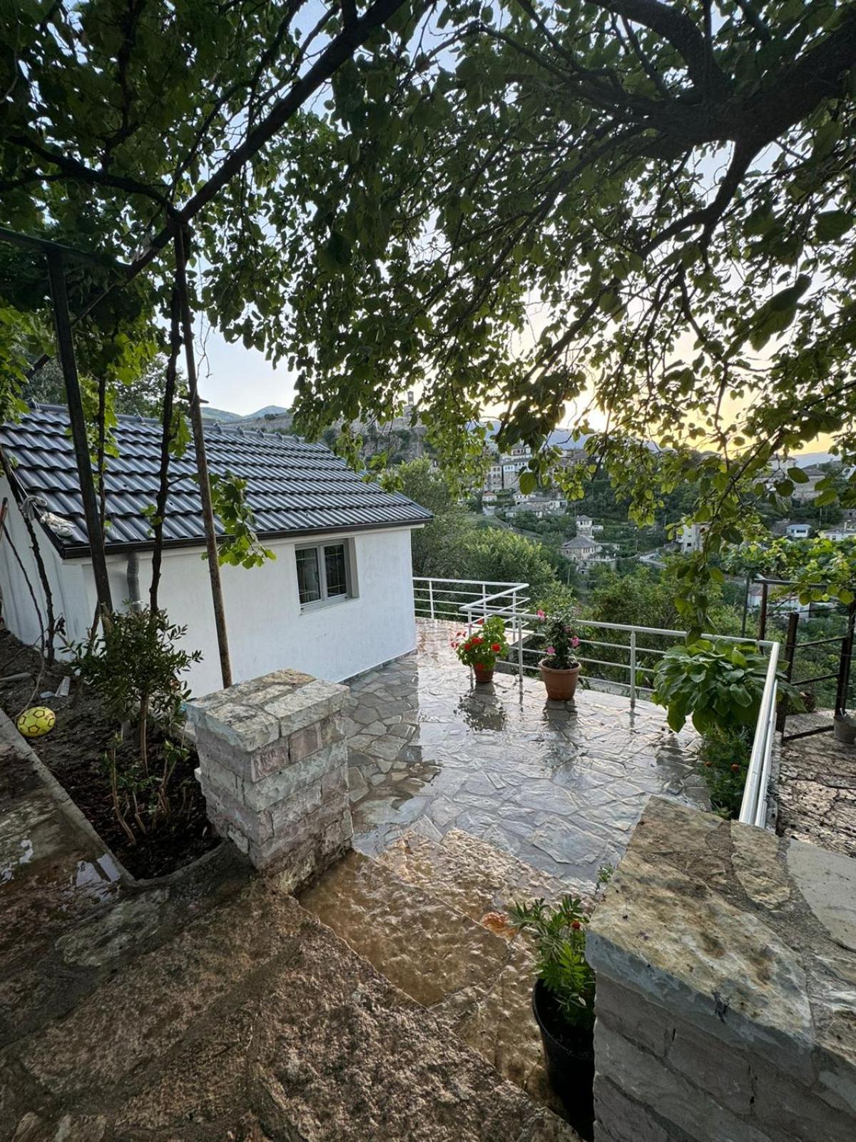 Gjirokastër Guest House Argjiro Castle المظهر الخارجي الصورة